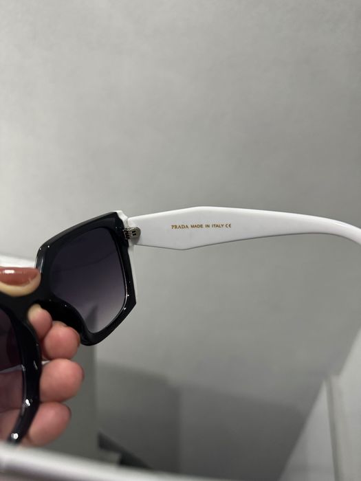 Слънчеви очила Prada