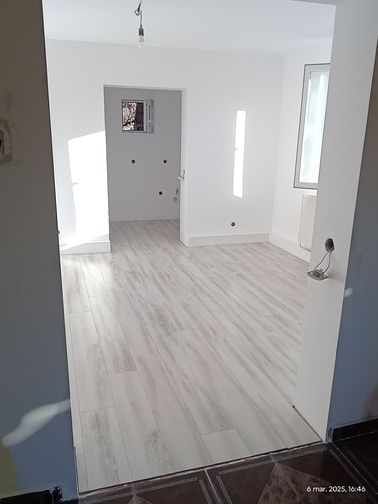 Efectuez lucrări interioare și exterioare