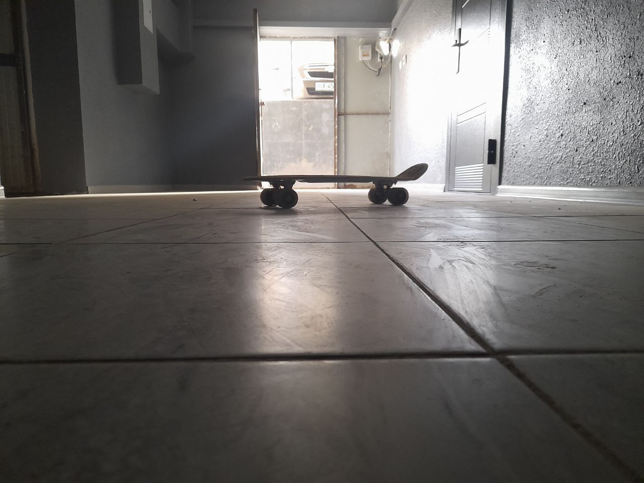 Skateboard sotiladi holati ideal