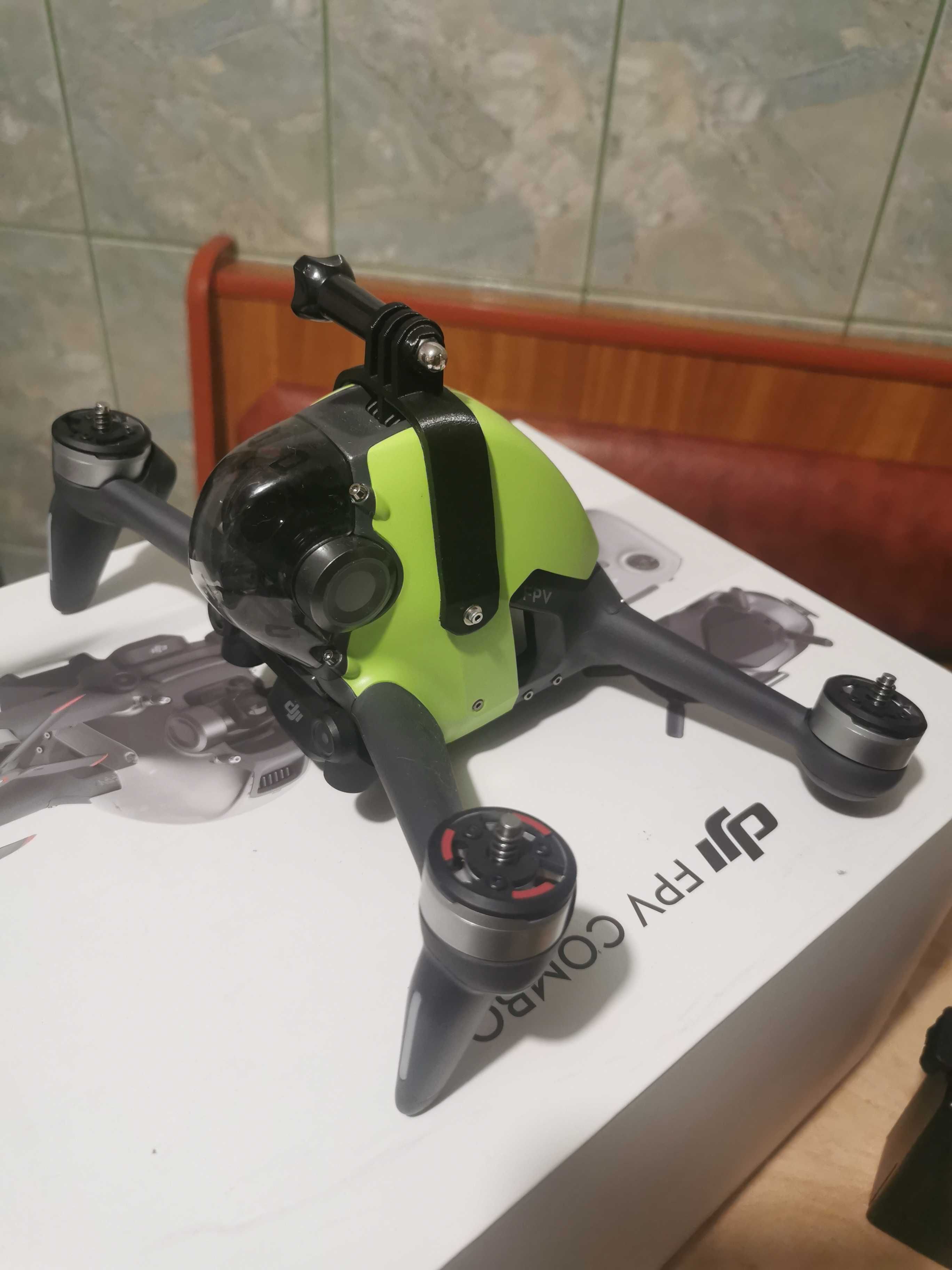 Drona DJI FPV + BATERIE - Ca noua