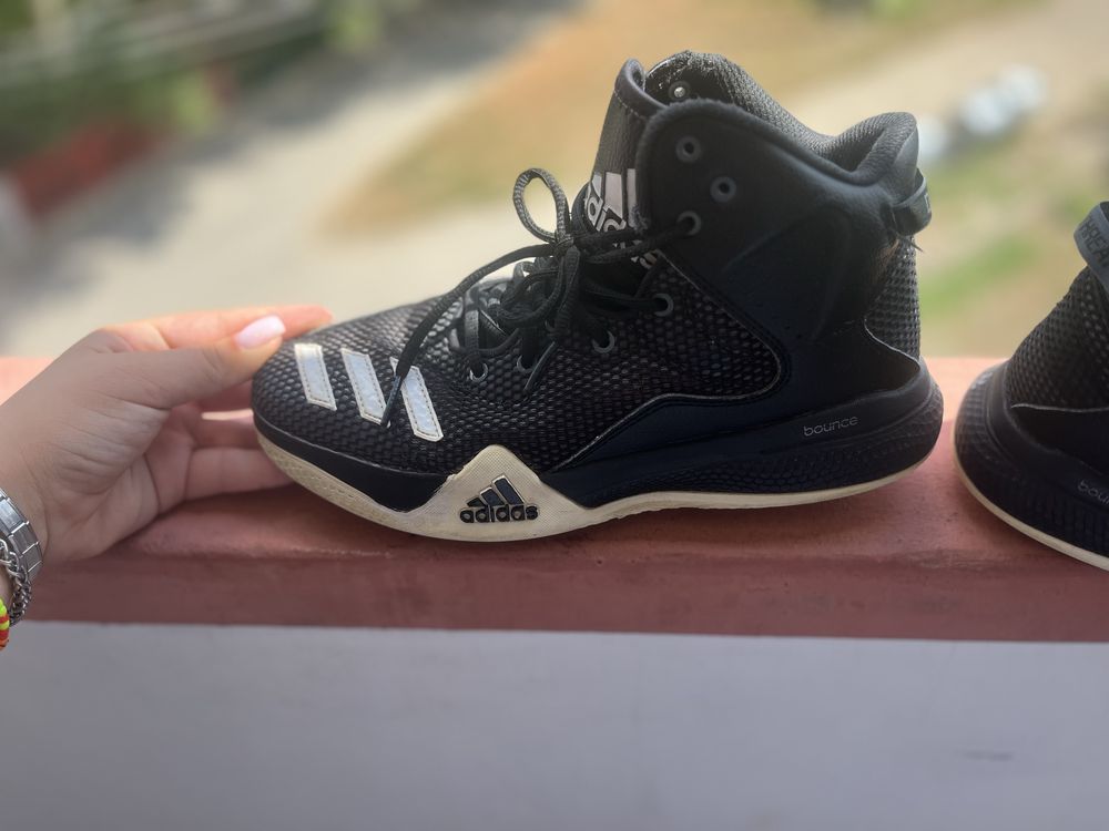 Спортни маратонки на adidas