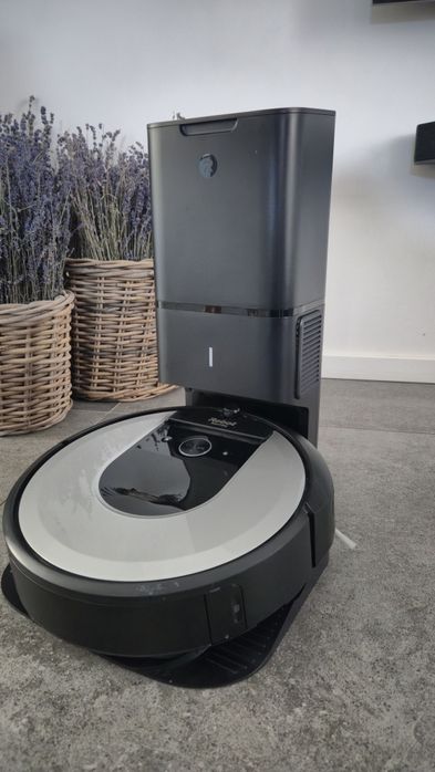 Прахосмукачака робот I robot i7 + combo