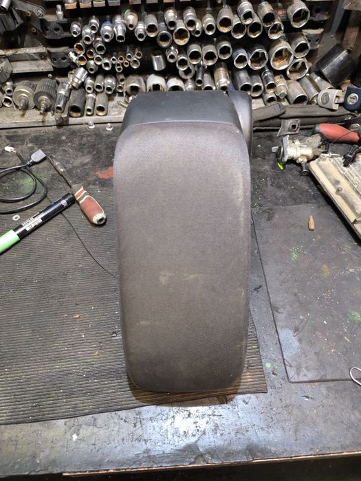 Cotiera originala Audi A3 8P