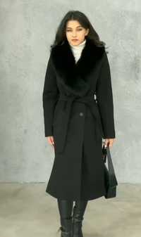 Пальто черное с меховым воротником 48рр