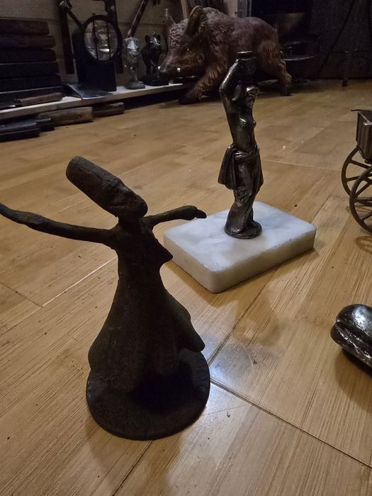 Statuete din bronz masiv