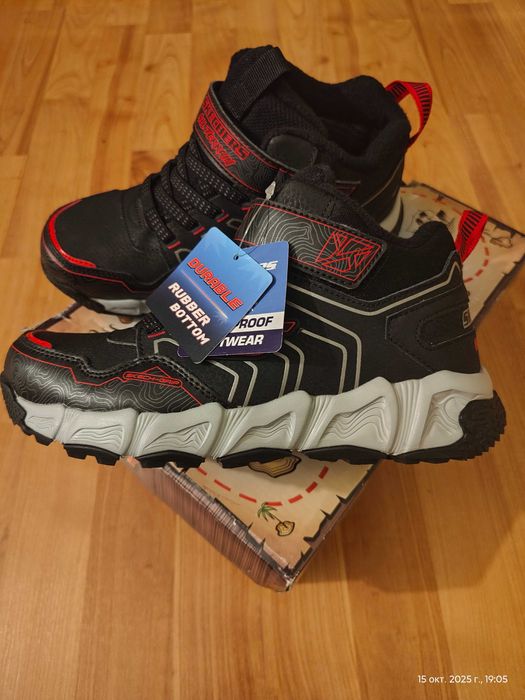 Ботинки Skechers (США) на мальчика,термо,оригинал,новые,р-р 36