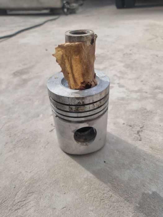 Продам поршня 6 шт на МАЗ Гаврюша, новые