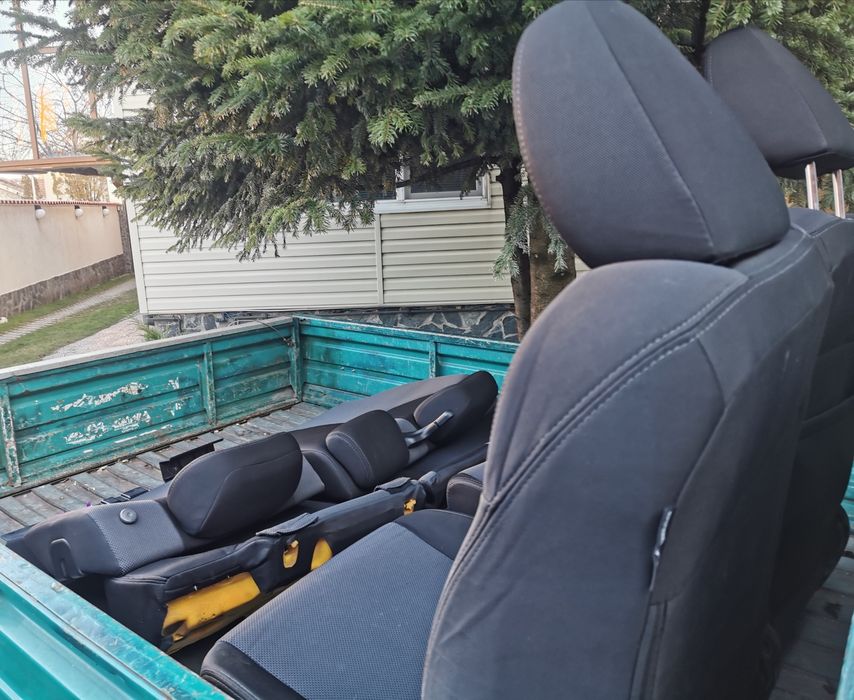 Задни седалки за Subaru Impreza Салон за Субару Импреза