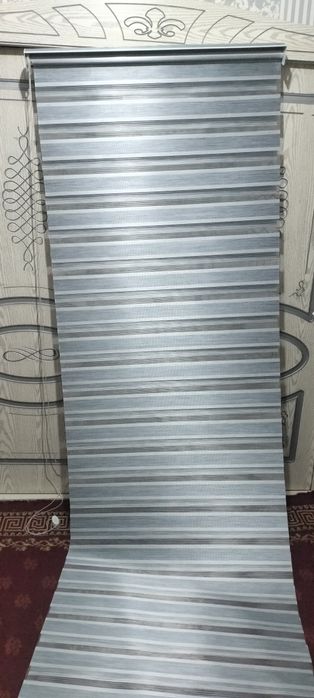 Серебристый жалюзи