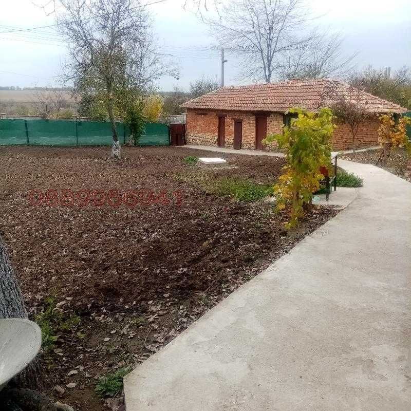 Реновирана къща в Снягово