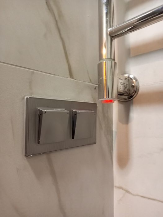 Сантехника электрика  плитка