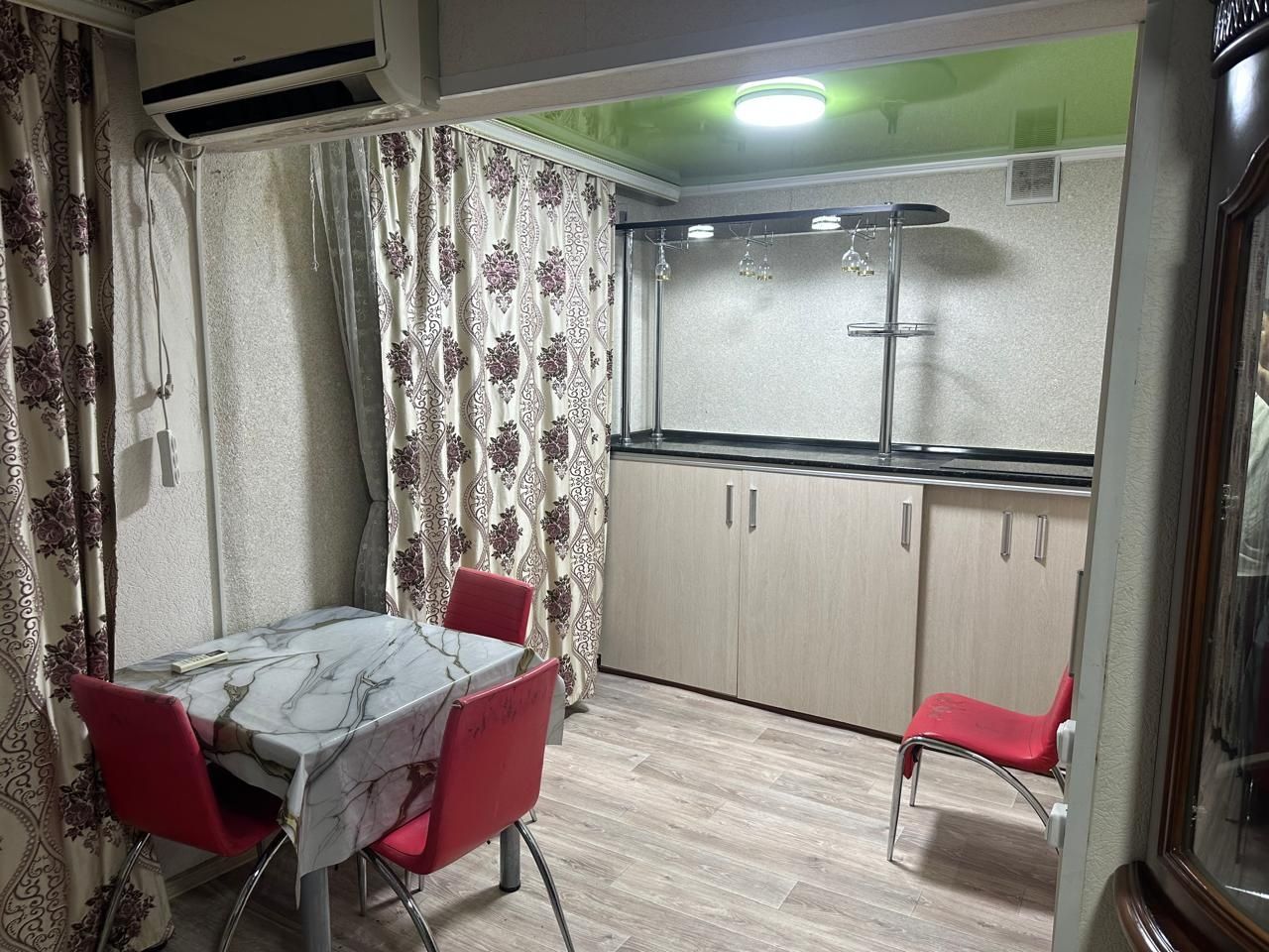 Сдаётся 2 комн квартира посуточно.15 000