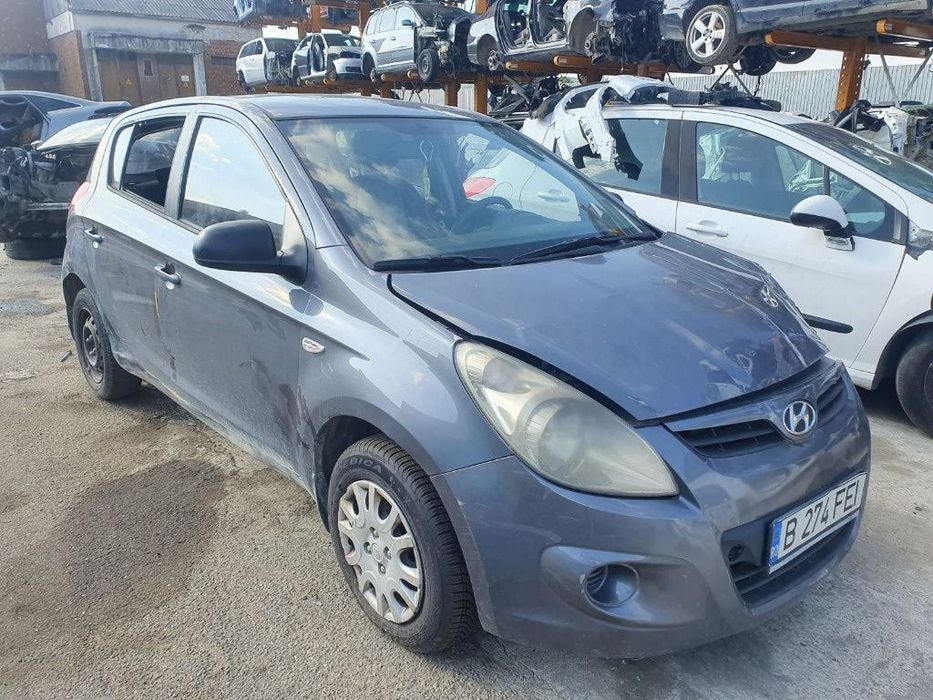 bara fata spate capota trager calandru haion stop tripla far oglinda stanga dreapta Hyundai i20 motor 1.4crdi 75cp D4FC Dezmembrez