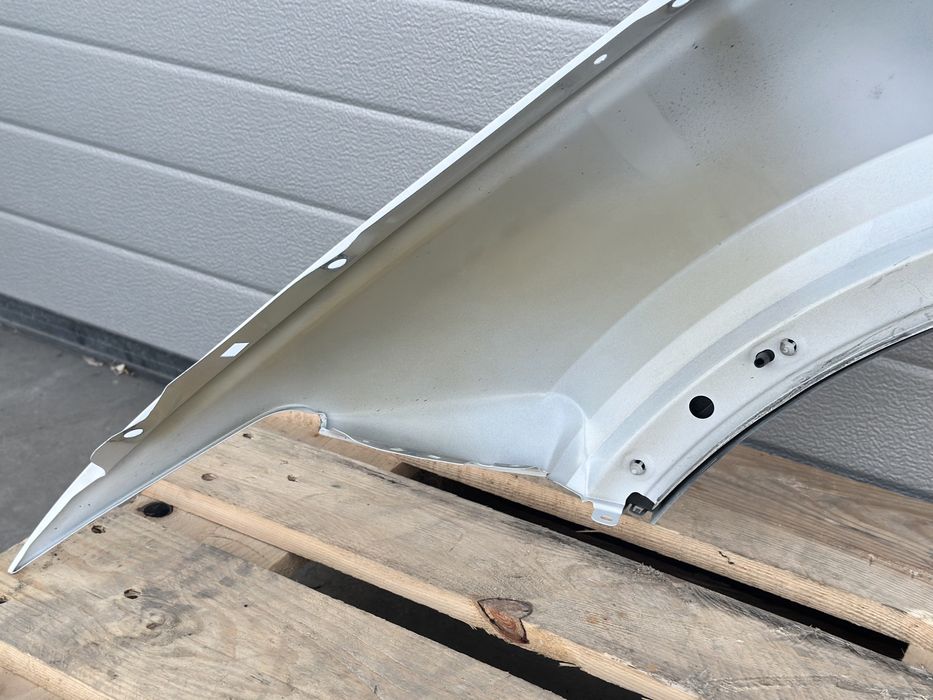 Десен калник AUDI Q4 E - TRON