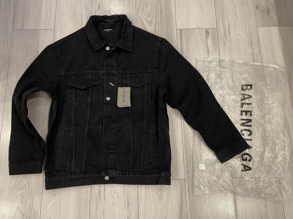 Jacheta denim negru BALENCIAGA, L noua.