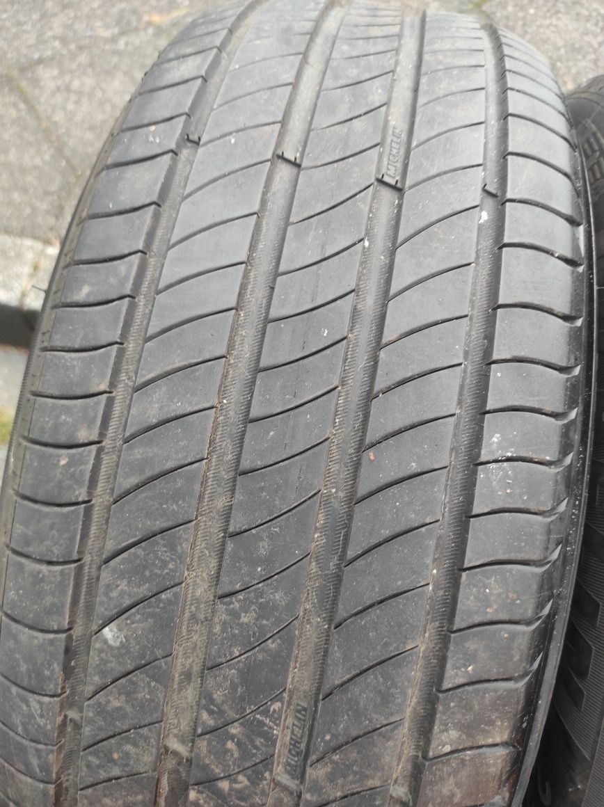 235/55/19 Michelin