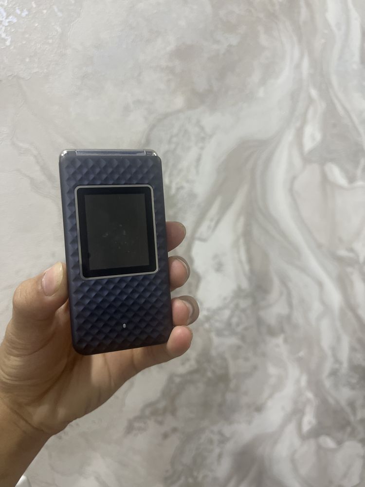 lnopka telefon BQ