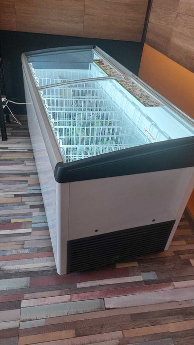 Продавам фризер. Хоризонтална минусова хладилна витрина