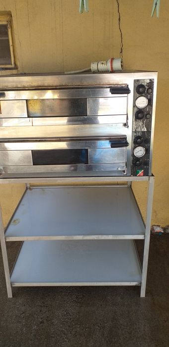 Vând cuptor  electric profesionale