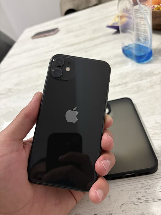 Vand iphone 11! Pret negociabil!
