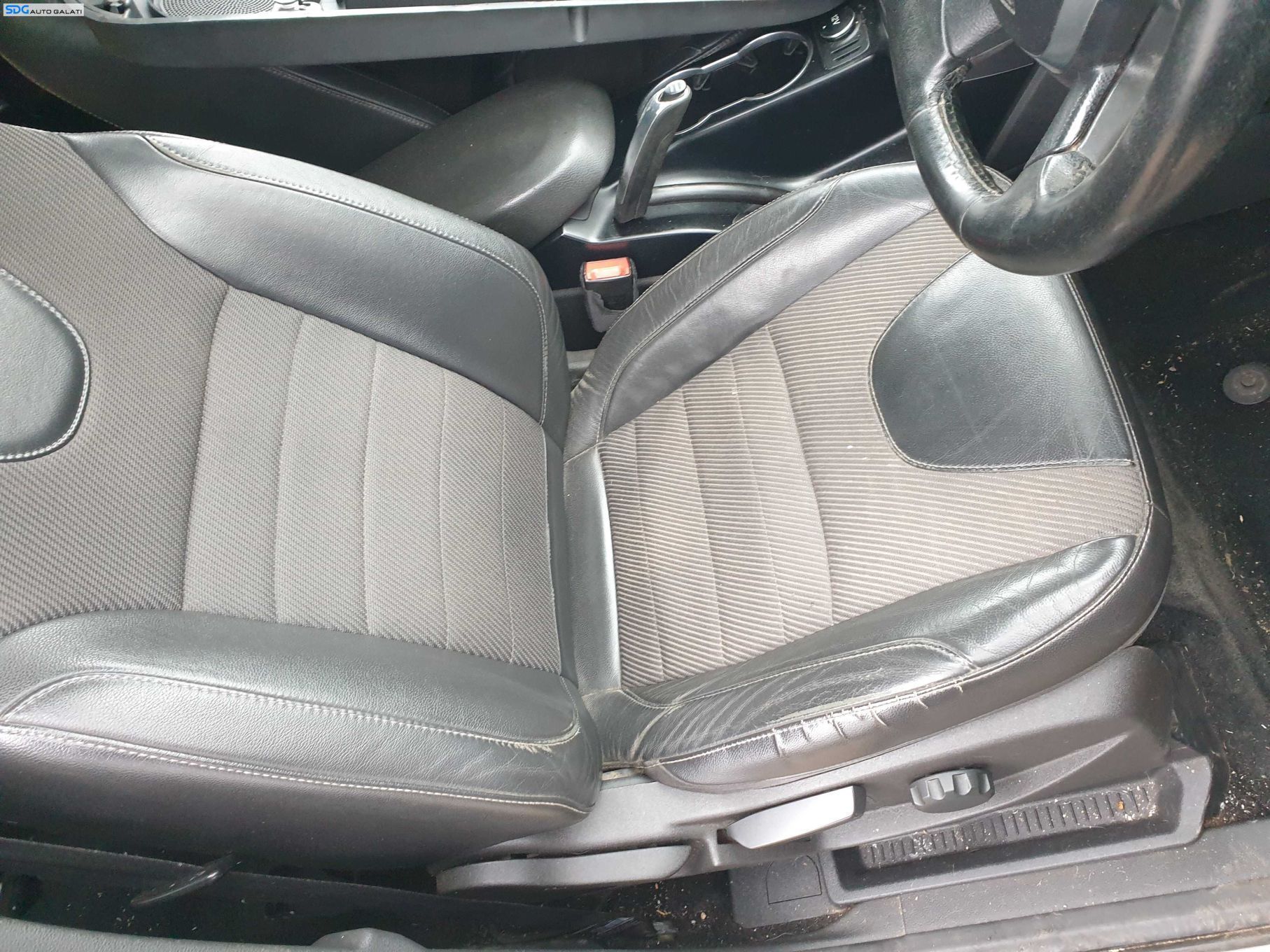 Interior Scaun Scaune Semi Piele Fata Fara Incalzire si Bancheta cu Spatar Ford Kuga 2 2012 - 2016 [K3707] [K3708] [K3709] [K3710]