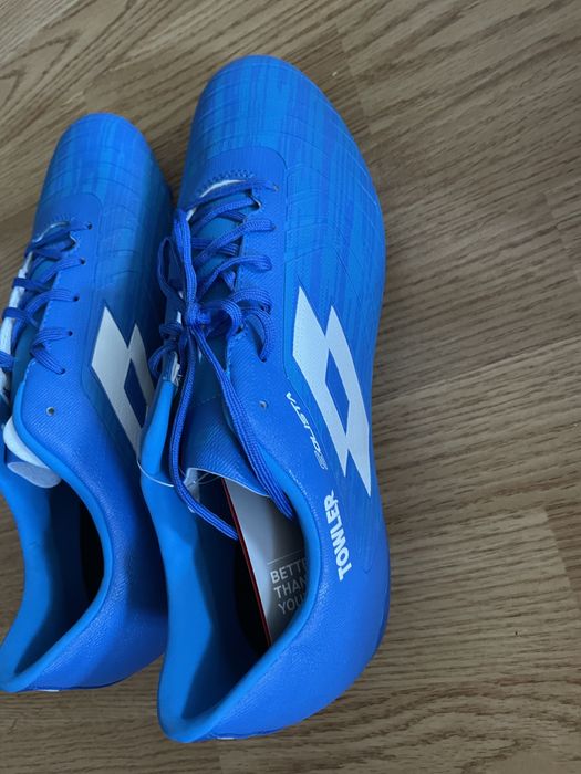 Lotto Футболни обувки бутонки 43.5