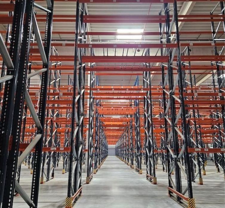 Rafturi metalice industriale  in stoc