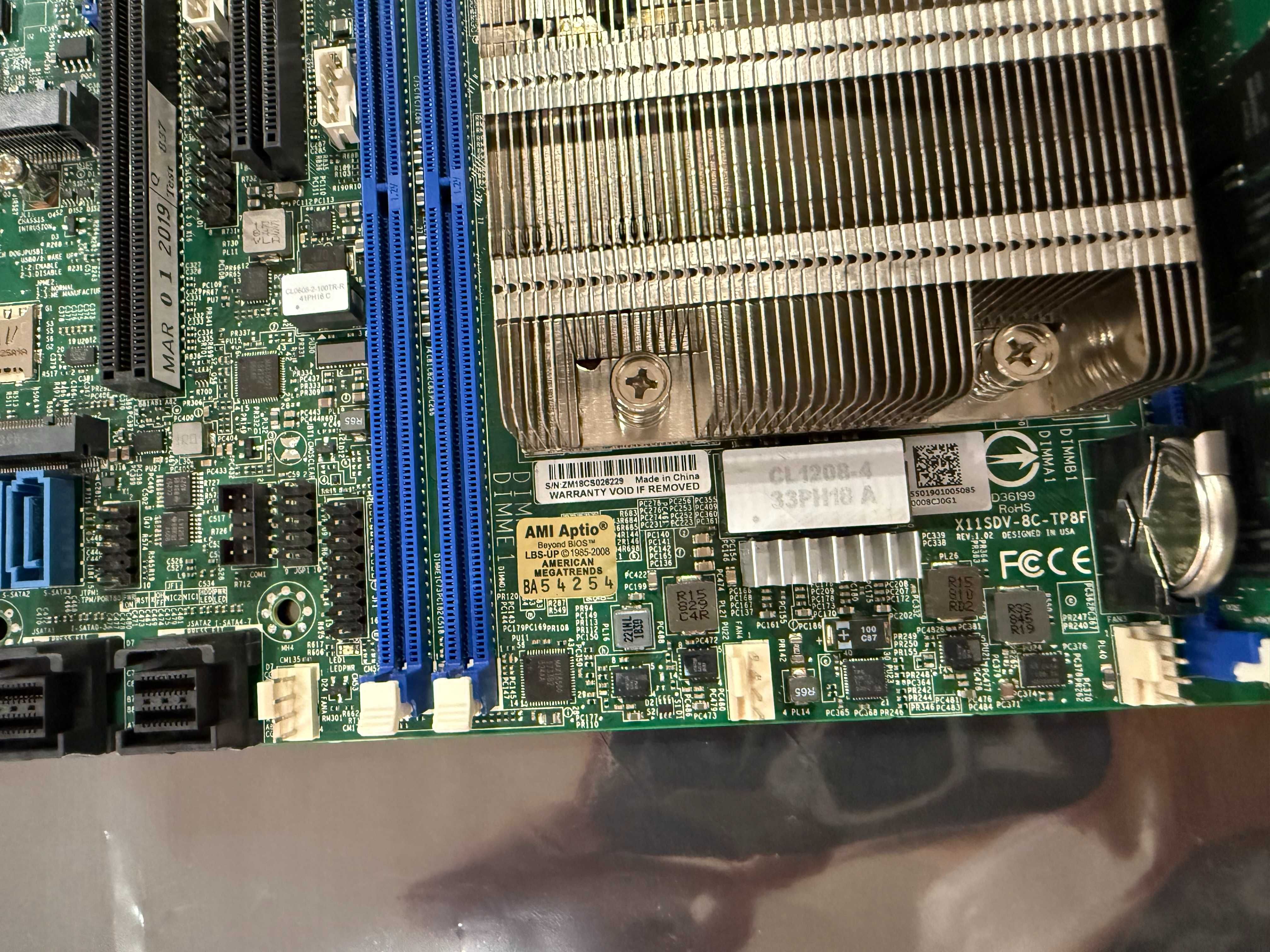 Supermicro X11SDV-8C-TP8F дънна платка за сървър + 128GB RAM