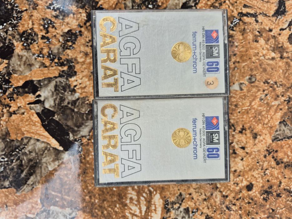 Vând 9 casete audio originale marca Agfa de 60 minute cu muzica mixta