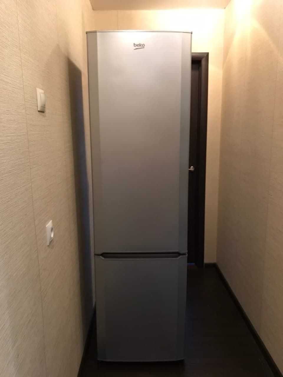 Холодильник Beko 186 см