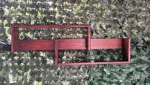 Raft din lemn, realizat manual