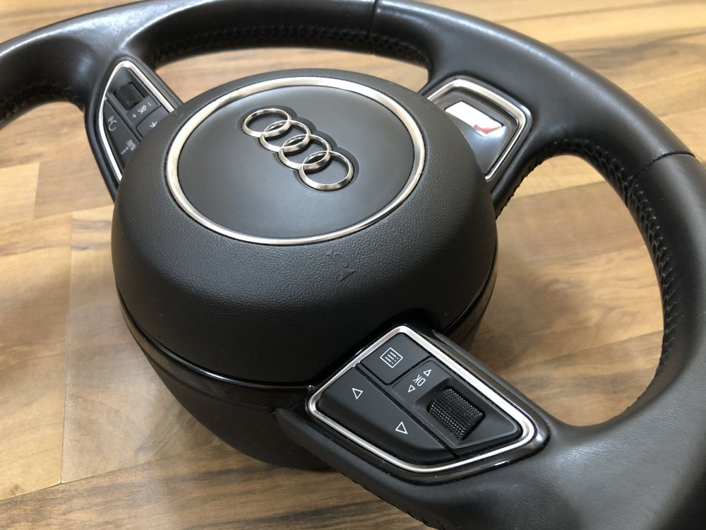 Оригинален трилъчев S-line мулти волан от Audi A3 8V 2015 Като нов