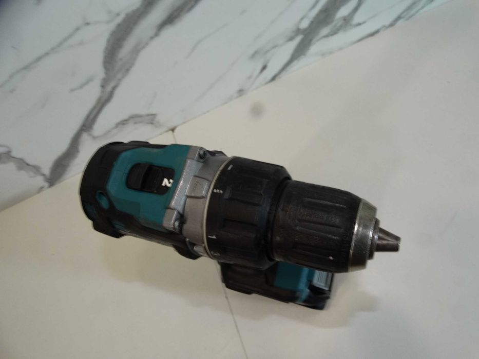 Makita DF 002G + 40 V / 2.0 Ah - Професионален винтоверт