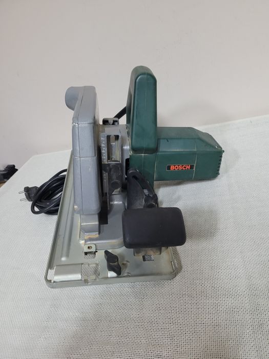 Ръчен циркуляр BOSCH