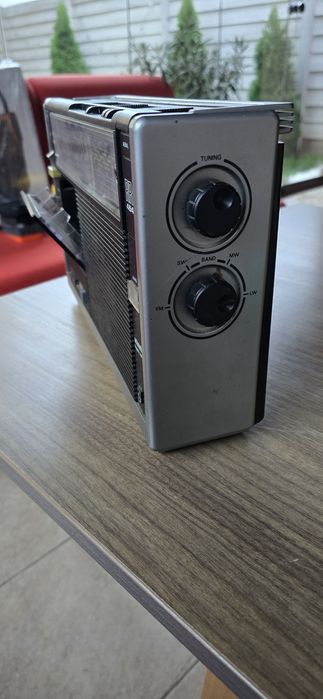 Radio casetofon Philips RR 454 pentru restaurare