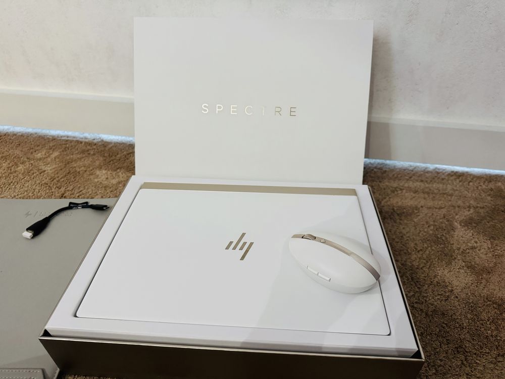 Hp Spectre Laptop 13 ceramic White