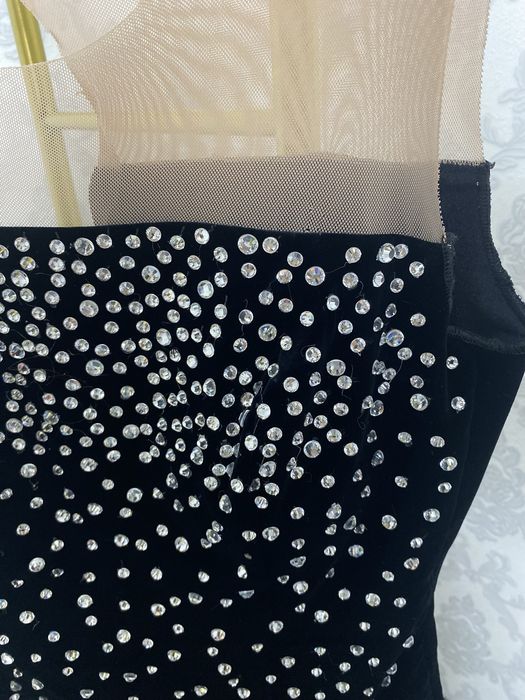 Koylak vecherni toylarga uzun bolib turadi perchatkasi va uzun romoli