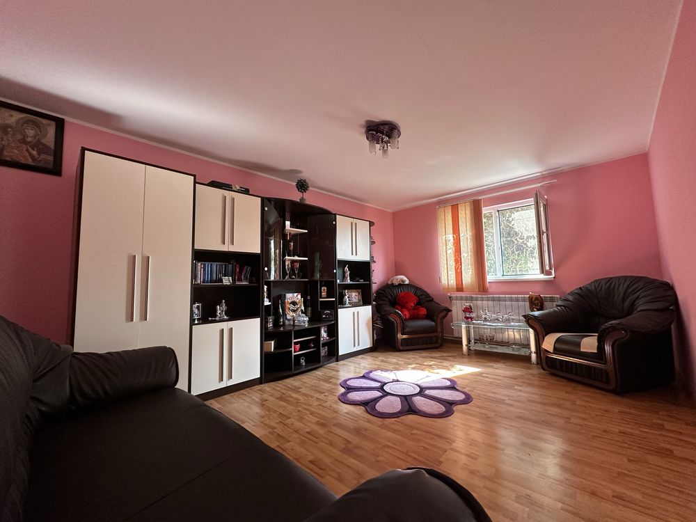 Casa de vanzare / Schimb cu apartament la parter