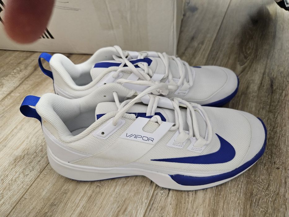 Adidași Nike Court Vapor (41-42,5 noi, nepurtați)