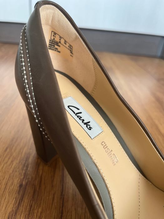 Обувки на ток Clarks 38