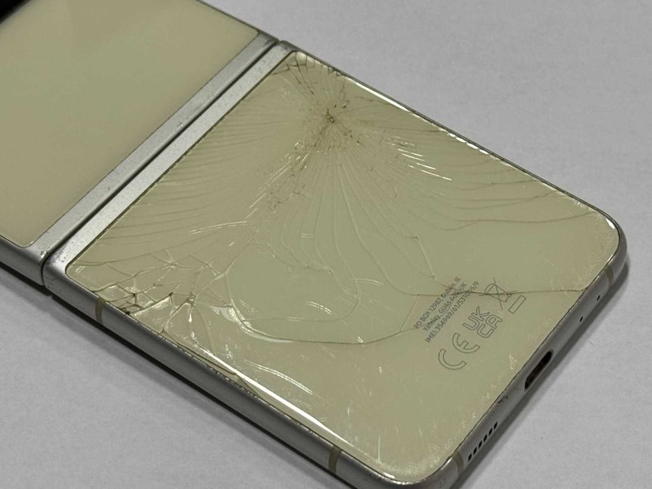 Samsung Galaxy Z Flip3 5G 256GB 8GB RAM