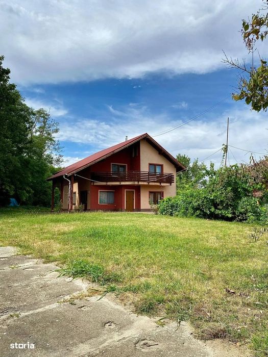 VILĂ  cu 5 camere, pădure , baltă și teren Isvoarele, Giurgiu
