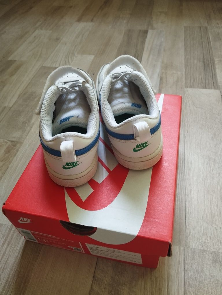 Маратонки Nike 31.5