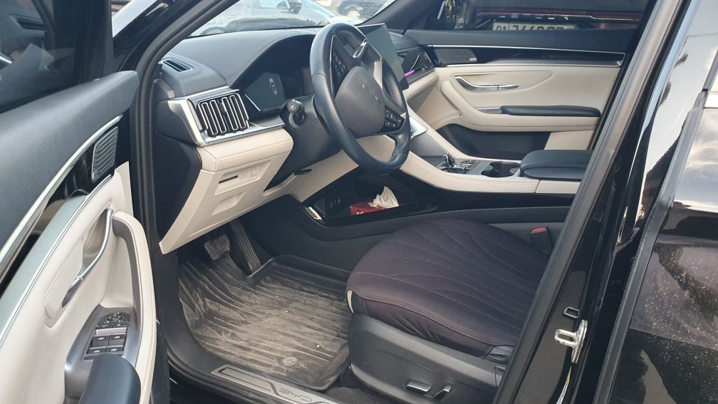 BYD Chempion Gibrid.Ful. Yili 2023. Yurgani 32000. Narxi 26900