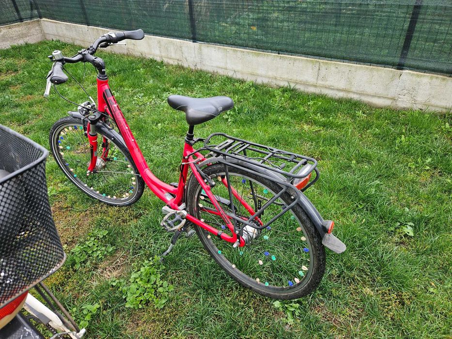 Vand biciclete de dama