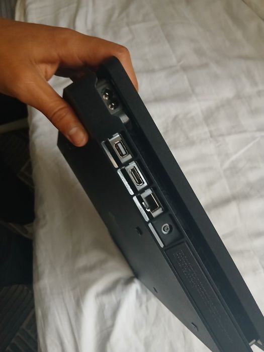 Ps4 slim +2 игри