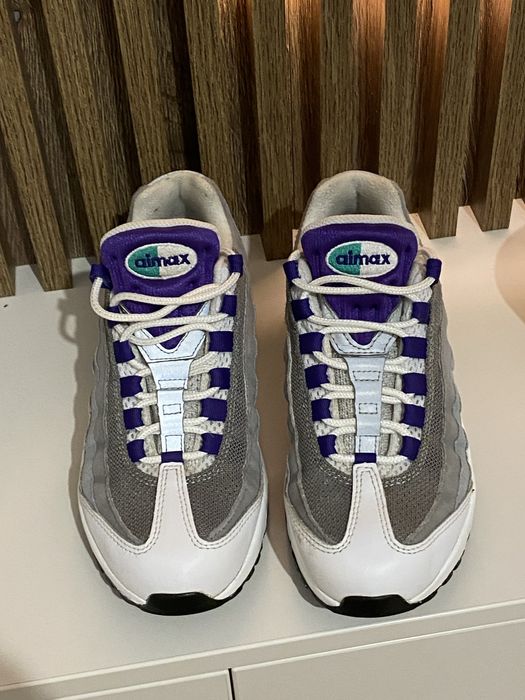 Vand Nike Air Max 95 OG “Grape” marime 37.5