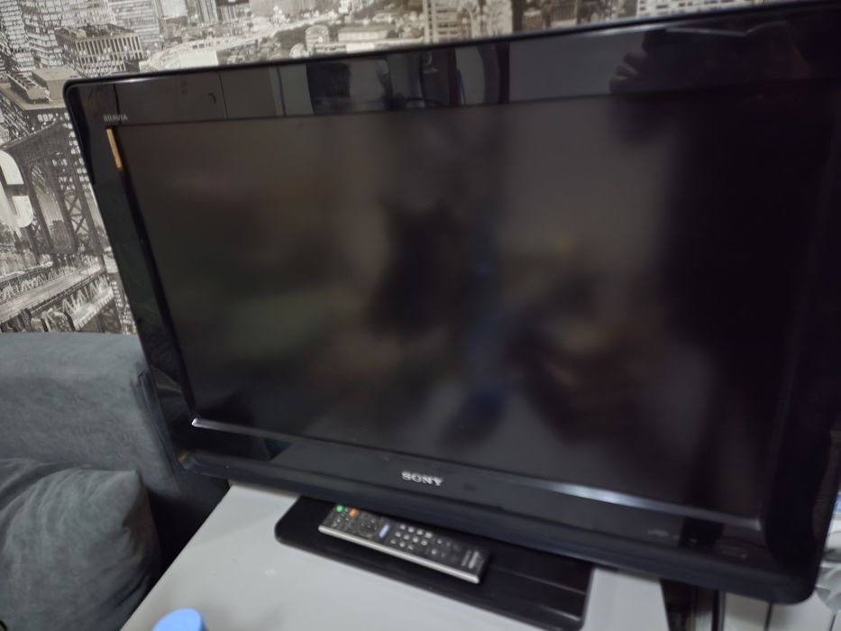 Sony bravia в хорошем состоянии