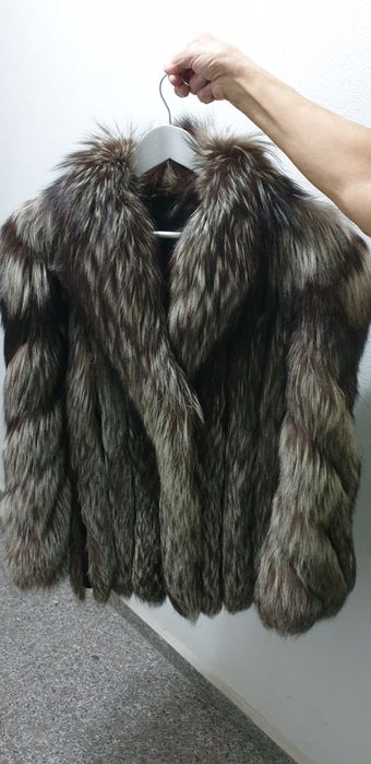 Haina blana naturala SAGA FOX  vulpe argintie