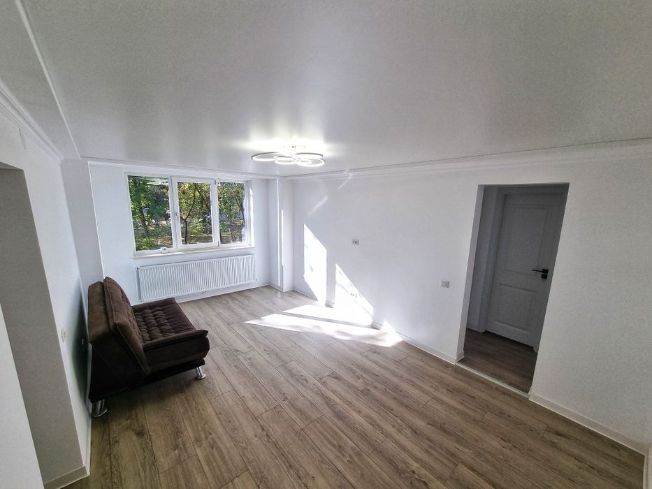 Vând Apartament Țiglina 1. Se acceptă schimb plus diferența. Exclus 4